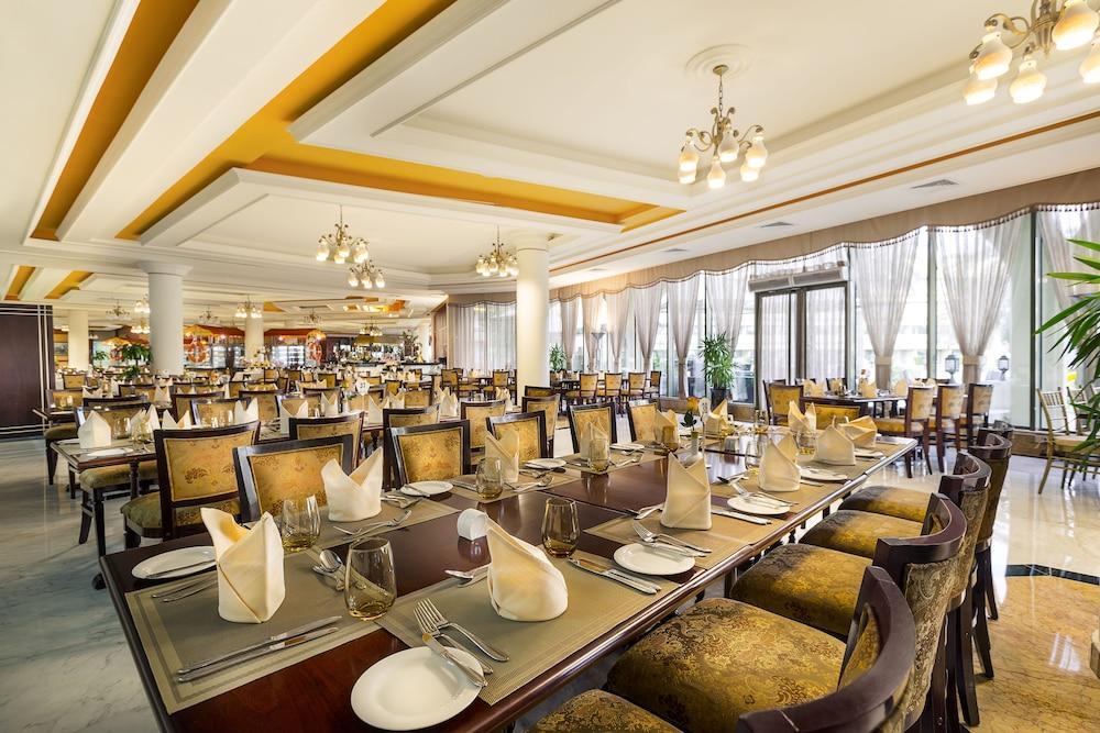 Officers Club & Hotel 5*
